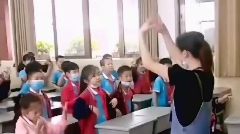 老师今晚让你爽个够，很多网友表示这样的活动很有趣，但也有人担心会影响学习和作息时间