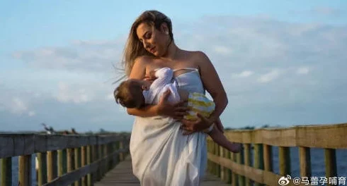 大胸奶水美人双性总受:最新动态揭示其在社交平台上的影响力与粉丝互动情况,引发热议与关注 大胸奶水美人双性总受:最新动态揭示其在社交平台上的影响力与粉丝互动情况,引发热议与关注