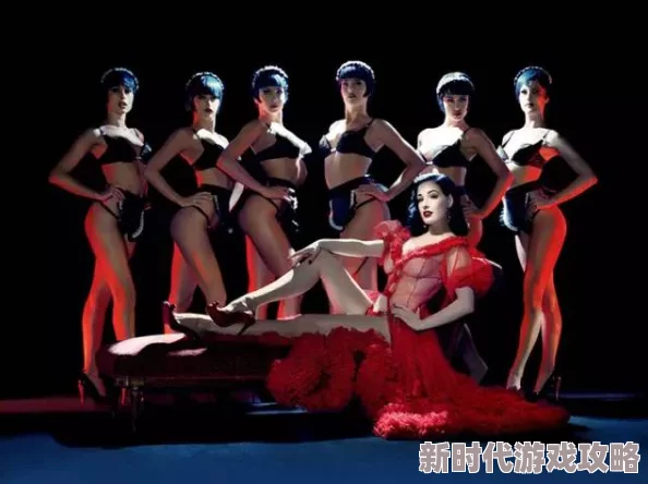 大胸美女脱衣服 网友纷纷表示这位美女的身材真是让人惊艳，画面美感与艺术性兼具，值得一看再看