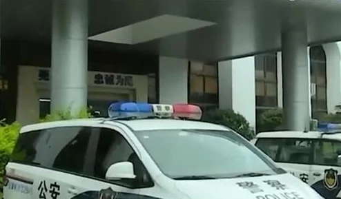 网友热议：地铁逃生游戏中，哪个称号相对而言更容易获取并受好评？