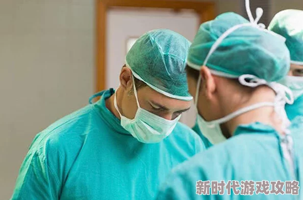 医生含着她的乳尖h在进行某种医疗检查或治疗过程中，可能涉及到敏感部位的操作，需要专业和谨慎的处理