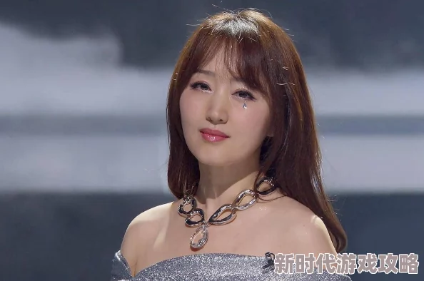 在杨钰莹身上泄欲小说近日她在社交平台分享了自己新尝试的烘焙作品