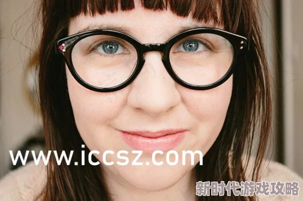 午夜性福利情趣内衣品牌推出限量版丝绸系列，柔滑舒适，尽显优雅魅力