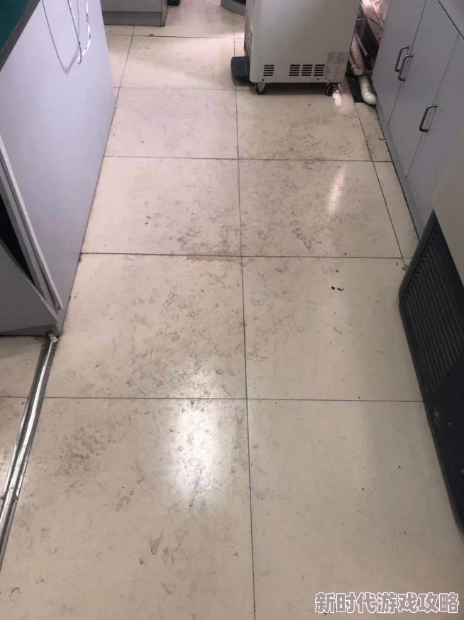 fill实验室隐藏入口扫描墙壁发现异常纹理疑似机关