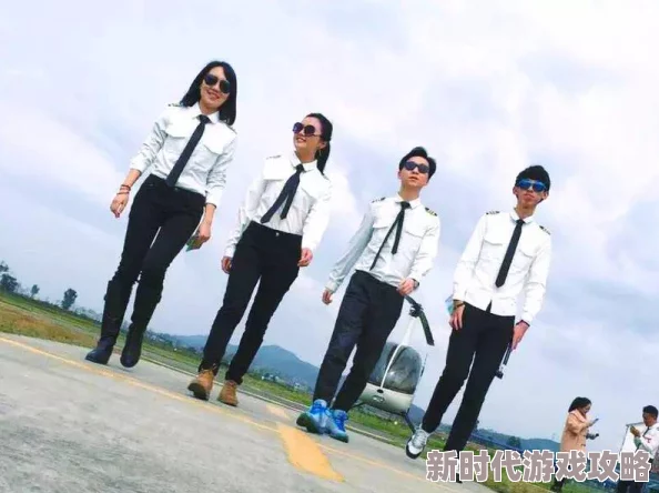 操空姐正能量伴我行助人为乐乐趣无穷积极向上阳光灿烂人生美好奋斗不止