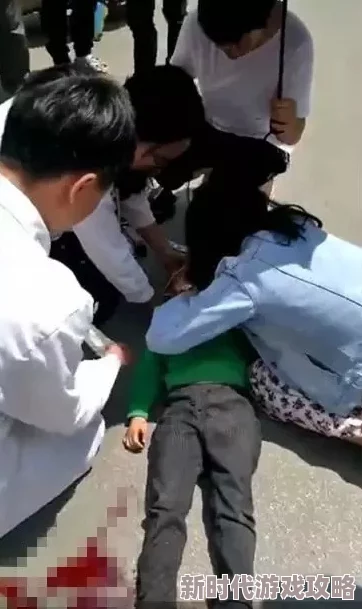 两个被脱裤子的小男生视频画面已删除相关部门介入调查