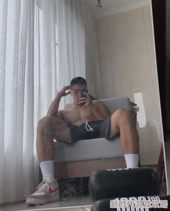 Gay体育生男男互吃鳮两人关系更进一步，比赛结束后共享甜蜜夜晚