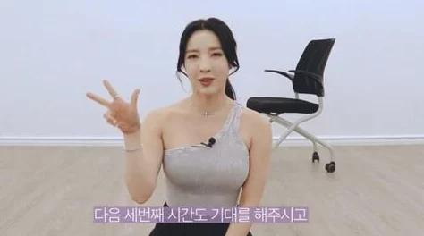 扶住腰挺进去翘臀噗嗤她轻喘一声咬住嘴唇感受着逐渐深入的充实感 扶住腰挺进去翘臀噗嗤她轻喘一声咬住嘴唇感受着逐渐深入的充实感