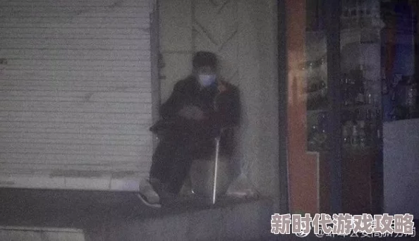 新婚夜被老头破了处新婚夫妇意外遭遇神秘老者闯入房间引发一系列搞笑事件
