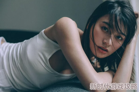 国模浓密大尺度高清写真集发布新增百余张未公开照片尺度更大