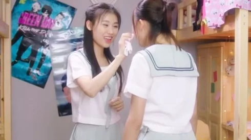 在女友宿舍玩七个txt积极向上，珍惜每一刻，享受生活中的小确幸，传递快乐与温暖