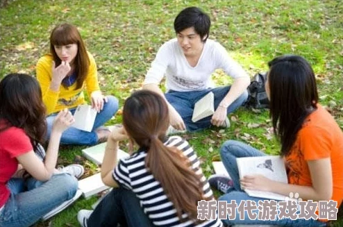 1受多攻h嗯啊巨肉寝室校园校园内举办大型文艺晚会吸引众多学生参与