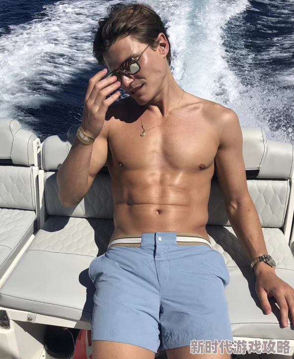 體育生互吃鳮吧GAY尺度太大了吧，有点低俗，希望平台处理一下