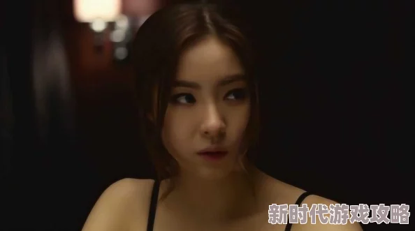 最新理伦片EEUSS影院2012画面模糊，音质糟糕，剧情老套，浪费时间，毫无价值