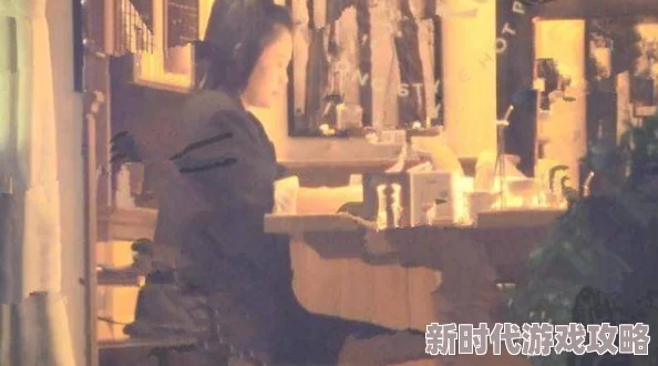震惊！当红小花深夜酒店密会神秘男子嗯啊啊好爽疑似新恋情曝光