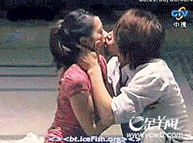 性交动态网友热议尺度大引争议