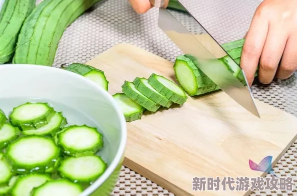 丝瓜视频未满十八严禁据说平台最近加大审核力度用户上传内容将面临更严格的审查