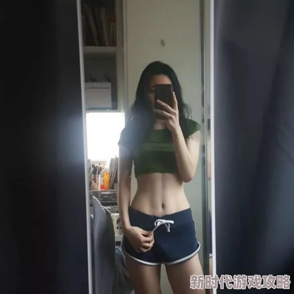 美女扒开腿让男人桶高潮涉嫌传播淫秽信息举报电话12377