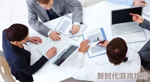 老板办公室噗嗤好爽网友爆料疑似职场不当行为引发热议公司已介入调查