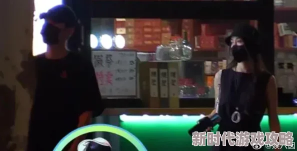 沈之初疑似与新晋小花深夜聚餐举止亲密