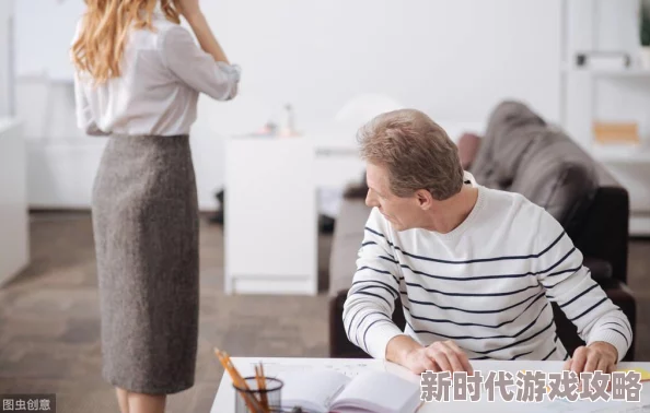尿进去好好含着h该短语包含侮辱性和令人不适的内容，可能涉及网络暴力或性骚扰，建议远离此类信息