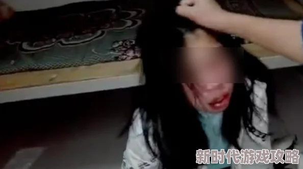 女性尿孔被撑开调教视频