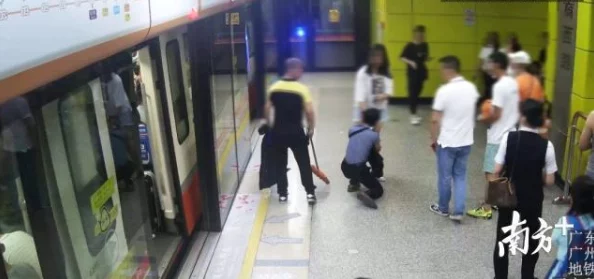 老师别我我受不了了网曝高中女生遭体育老师骚扰事件