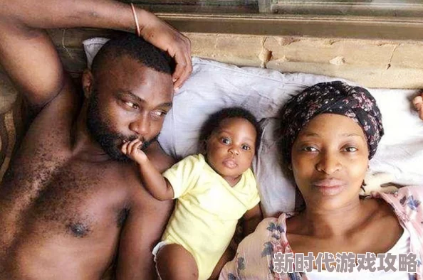 blackedrawvidee黑人据传与神秘亚裔女子深夜约会同返公寓引发网友热议 blackedrawvidee黑人据传与神秘亚裔女子深夜约会同返公寓引发网友热议